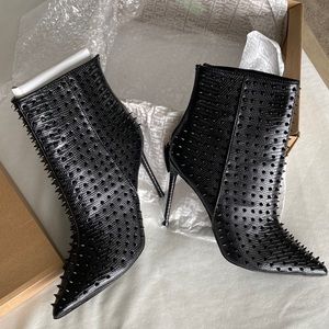 Steve Madden Via Booties